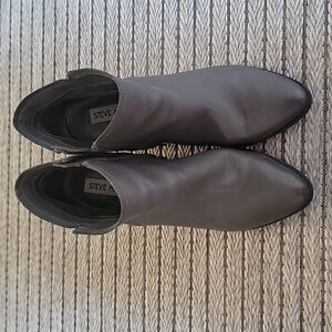 Steve Madden Sterre Ankle Boots